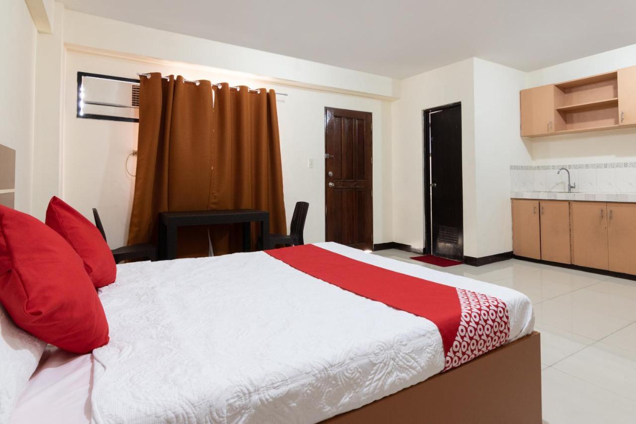 Oyo 578 Red Velvet Suites Manille Extérieur photo