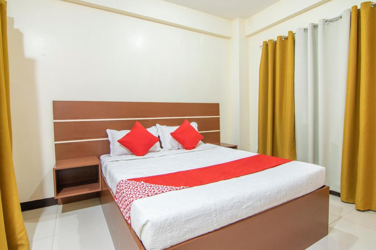 Oyo 578 Red Velvet Suites Manille Extérieur photo